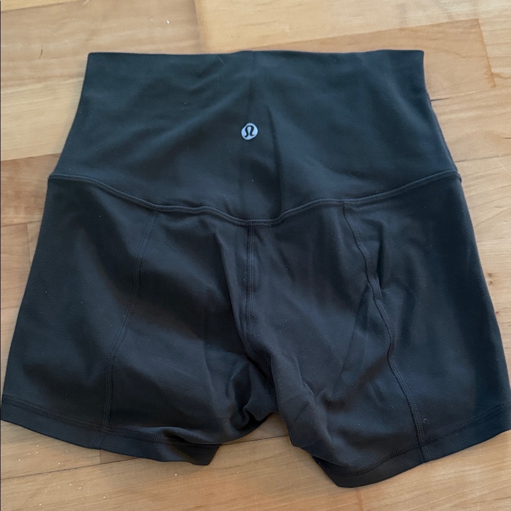 lululemon athletica Women's Dark Olive Green Yoga /Bike Shorts